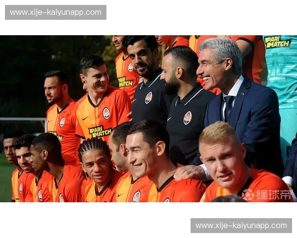 战火重燃:拜仁慕尼黑与顿涅茨克矿工的恩怨情仇与绿茵史诗